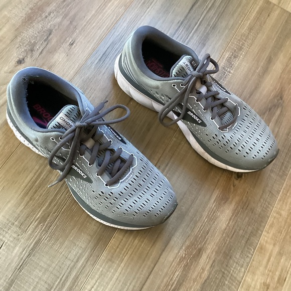 Women’s Brooks Ghost 13 Shoe - Grey/Purple - Picture 3 of 8